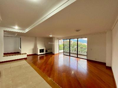 Apartamento en arriendo en Los Balsos, Medellín · foto 2 de 20