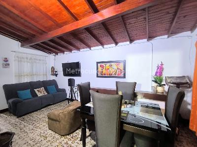 Apartamento en venta en Aranjuez, Medellín · foto 2 de 20