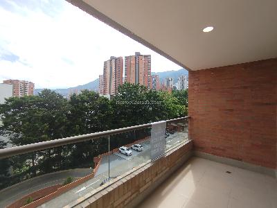 Apartamento de 3 alcobas en arriendo en Los Balsos, Medellín, 121 m² · foto 10 de 20