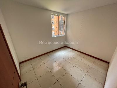 Apartamento de 2 alcobas en arriendo en Loma De Los Bernal, Medellín, 65 m² · foto 9 de 15