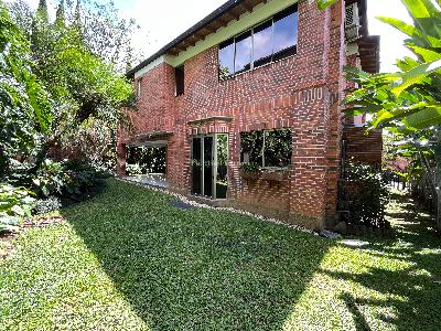 Casa de 3 alcobas en venta en Cola Del Zorro, Medellín, 502 m² · foto 2 de 20