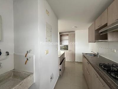 Apartamento de 3 alcobas en venta en Sabaneta, Sabaneta, 81 m² · foto 6 de 20