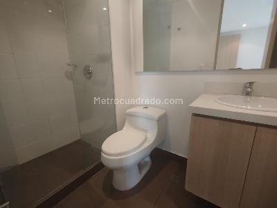 Apartamento de 2 alcobas en arriendo en Loma De San Jose, Sabaneta, 69 m² · foto 10 de 18