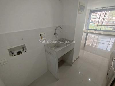 Apartamento de 2 alcobas en arriendo en Loma De San Jose, Sabaneta, 69 m² · foto 11 de 18