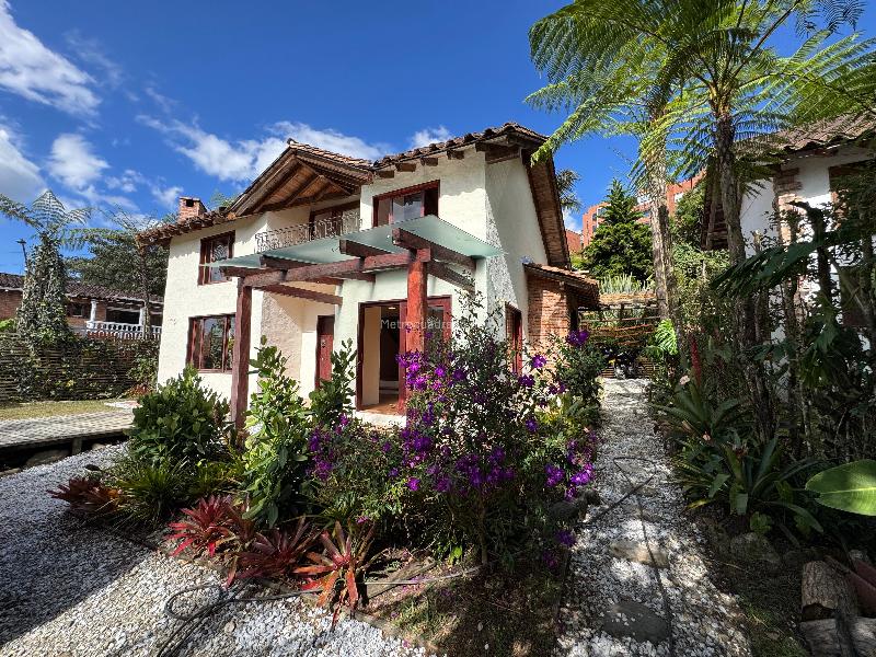 3-Bedroom Country House in El Retiro Campestre
