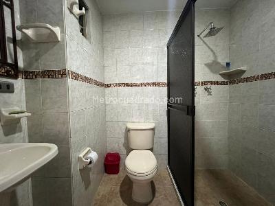 Apartamento de 2 alcobas en arriendo en Laureles, Medellín, 92 m² · foto 15 de 17