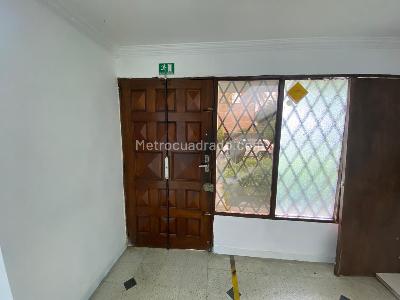 Casa de 4 alcobas en arriendo en Conquistadores, Medellín, 340 m² · foto 5 de 20
