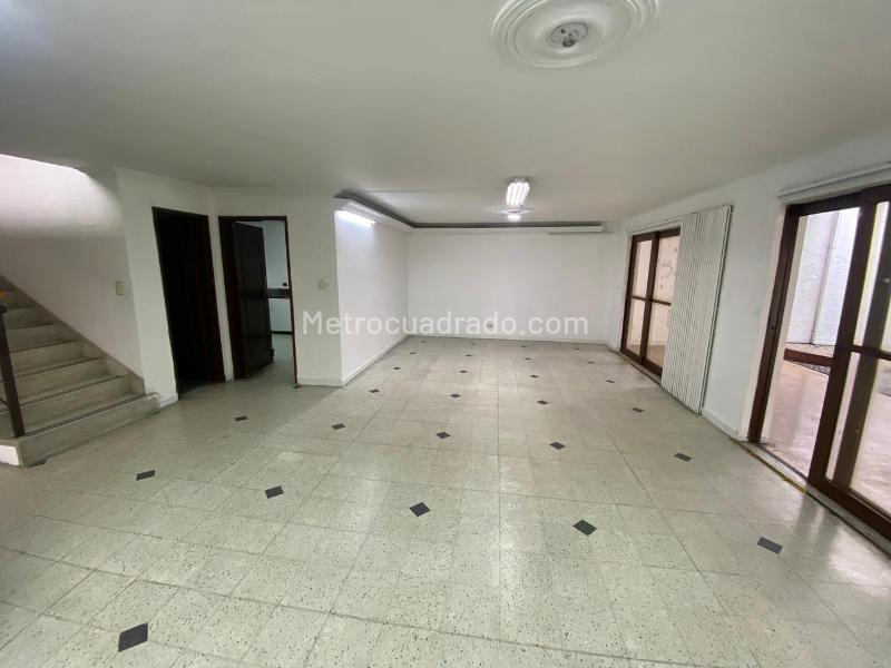 4BR House in Los Conquistadores (340 m²) - 2