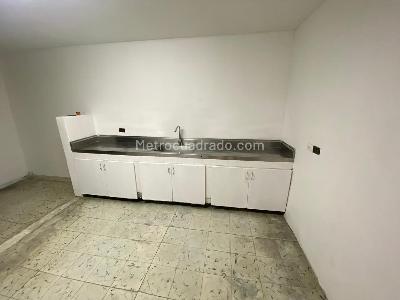 Casa de 4 alcobas en arriendo en Conquistadores, Medellín, 340 m² · foto 10 de 20