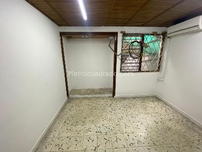 Casa de 4 alcobas en arriendo en Conquistadores, Medellín, 340 m² · foto 18 de 20