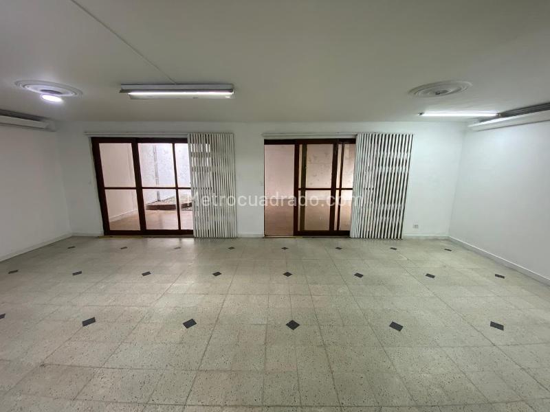 4BR House in Los Conquistadores (340 m²) - 3
