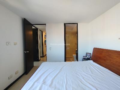 Apartamento de 3 alcobas en arriendo en Los Gonzalez, Medellín, 84 m² · foto 13 de 15