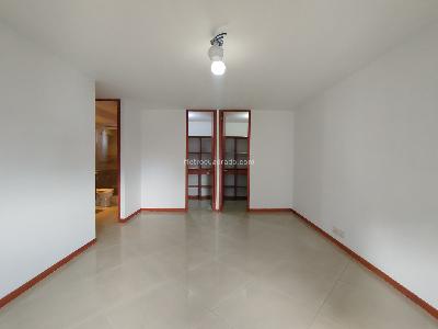 Apartamento de 3 alcobas en arriendo en Castropol, Medellín, 103 m² · foto 18 de 20