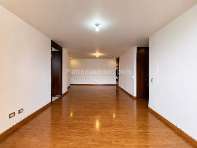 Apartamento de 3 alcobas en arriendo en Santa Maria De Los Angeles, Medellín, 125 m² · foto 2 de 20