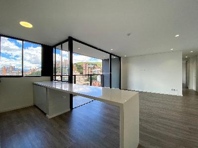 Apartamento en arriendo en Lalinde, Medellín · foto 4 de 20