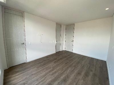 Apartamento en arriendo en Lalinde, Medellín · foto 15 de 20