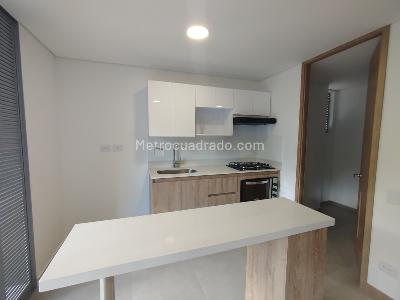 Apartamento de 3 alcobas en arriendo en San Jose, Sabaneta, 79 m² · foto 3 de 20