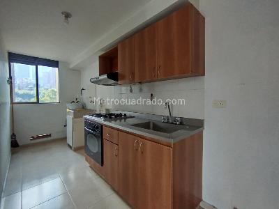 Apartamento de 3 alcobas en venta en Loma De Los Parras, Medellín, 74 m² · foto 7 de 20
