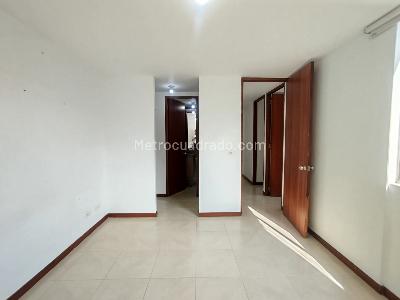 Apartamento de 3 alcobas en venta en Loma De Los Parras, Medellín, 74 m² · foto 15 de 20