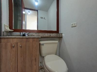 Apartamento de 3 alcobas en venta en Loma De Los Parras, Medellín, 74 m² · foto 17 de 20