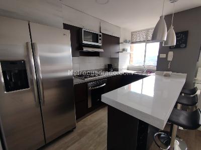 Apartamento de 2 alcobas en arriendo en Loma Del Indio, Medellín, 60 m² · foto 2 de 16