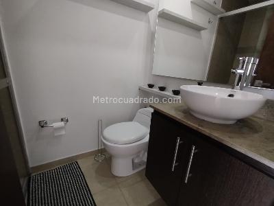 Apartamento de 2 alcobas en arriendo en Loma Del Indio, Medellín, 60 m² · foto 7 de 16