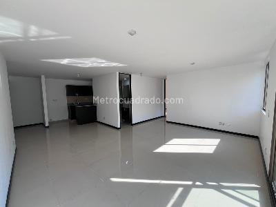 Apartamento de 2 alcobas en arriendo en Los Gonzalez, Medellín, 77 m² · foto 2 de 18