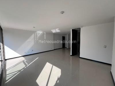 Apartamento de 2 alcobas en arriendo en Los Gonzalez, Medellín, 77 m² · foto 3 de 18
