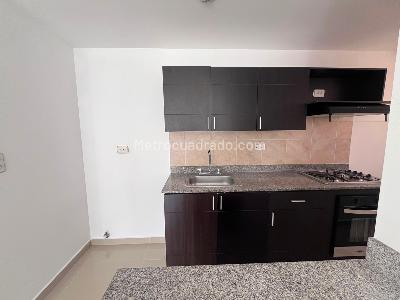 Apartamento de 2 alcobas en arriendo en Los Gonzalez, Medellín, 77 m² · foto 5 de 18