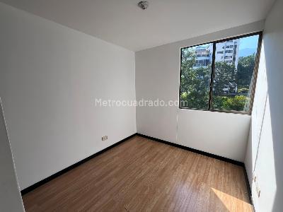 Apartamento de 2 alcobas en arriendo en Los Gonzalez, Medellín, 77 m² · foto 8 de 18
