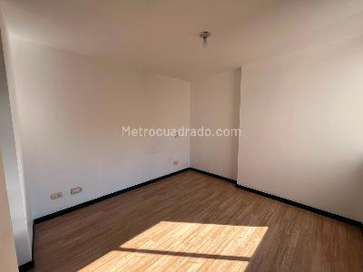 Apartamento de 2 alcobas en arriendo en Los Gonzalez, Medellín, 77 m² · foto 9 de 18