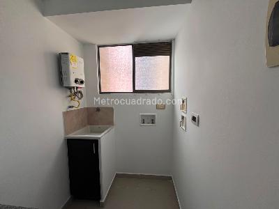 Apartamento de 2 alcobas en arriendo en Los Gonzalez, Medellín, 77 m² · foto 14 de 18
