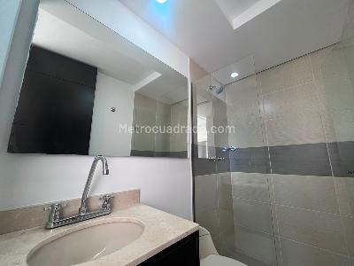 Apartamento de 3 alcobas en arriendo en Los Gonzalez, Medellín, 70 m² · foto 6 de 17