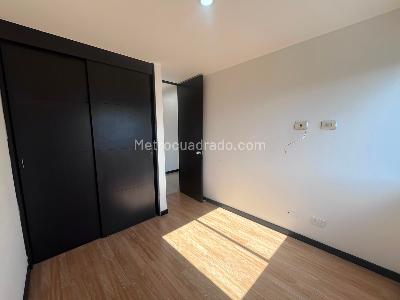 Apartamento de 3 alcobas en arriendo en Los Gonzalez, Medellín, 70 m² · foto 9 de 17
