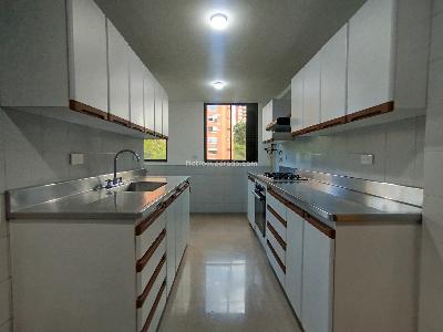 Apartamento en arriendo en Provenza, Medellín · foto 3 de 20