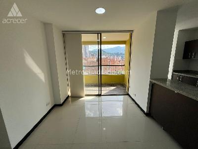 Apartamento de 3 alcobas en venta en Sabaneta, Sabaneta, 75 m² · foto 2 de 20