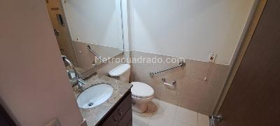 Apartamento en venta en Oviedo, Medellín · foto 8 de 11