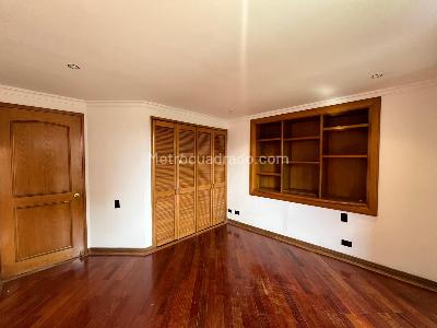 Apartamento de 3 alcobas en arriendo en Los Balsos, Medellín, 226 m² · foto 11 de 20