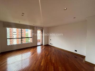 Apartamento de 3 alcobas en arriendo en Los Balsos, Medellín, 226 m² · foto 18 de 20
