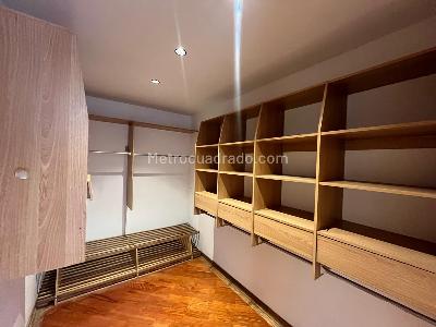 Apartamento de 3 alcobas en arriendo en Los Balsos, Medellín, 226 m² · foto 19 de 20