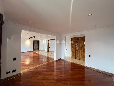 Apartamento de 3 alcobas en arriendo en Los Balsos, Medellín, 226 m² · foto 4 de 20