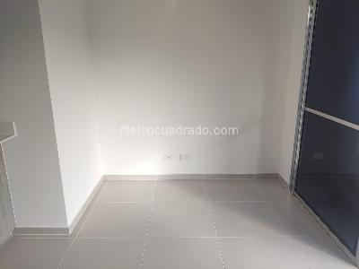 Apartamento en venta en Itagui, Itagüí · foto 2 de 18