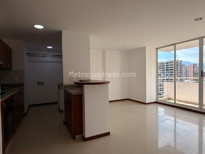 Apartamento de 2 alcobas en venta en Lalinde, Medellín, 68 m² · foto 3 de 12