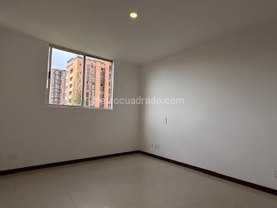 Apartamento de 2 alcobas en venta en Lalinde, Medellín, 68 m² · foto 8 de 12