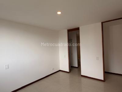 Apartamento de 2 alcobas en venta en Lalinde, Medellín, 68 m² · foto 10 de 12