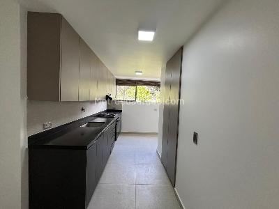 Apartamento de 3 alcobas en arriendo en Castropol, Medellín, 120 m² · foto 2 de 20