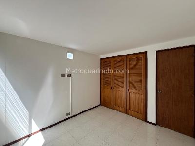 Apartamento de 3 alcobas en arriendo en Castropol, Medellín, 120 m² · foto 14 de 20
