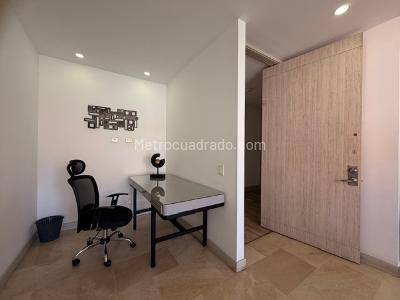 Apartamento de 2 alcobas en venta en Lalinde, Medellín, 99 m² · foto 3 de 16