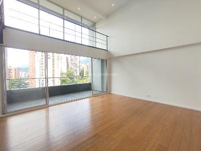 Apartamento en arriendo en Los Balsos, Medellín · foto 2 de 20
