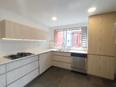 Apartamento en arriendo en Los Balsos, Medellín · foto 4 de 20